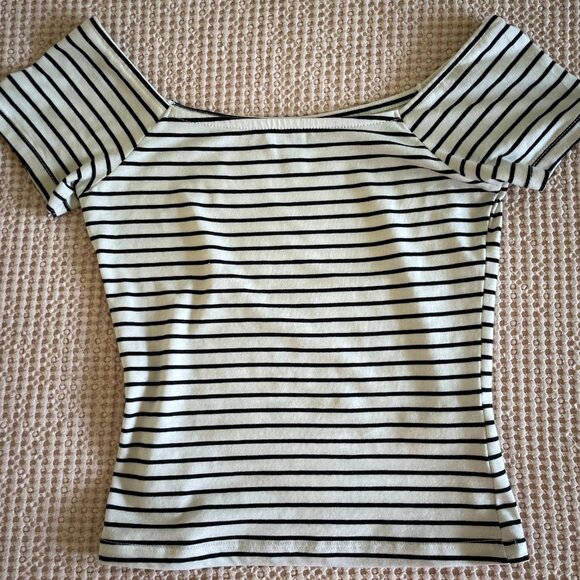 New Look Black and White Striped Crop Top Size 2 NWOT - Picture 2 of 12